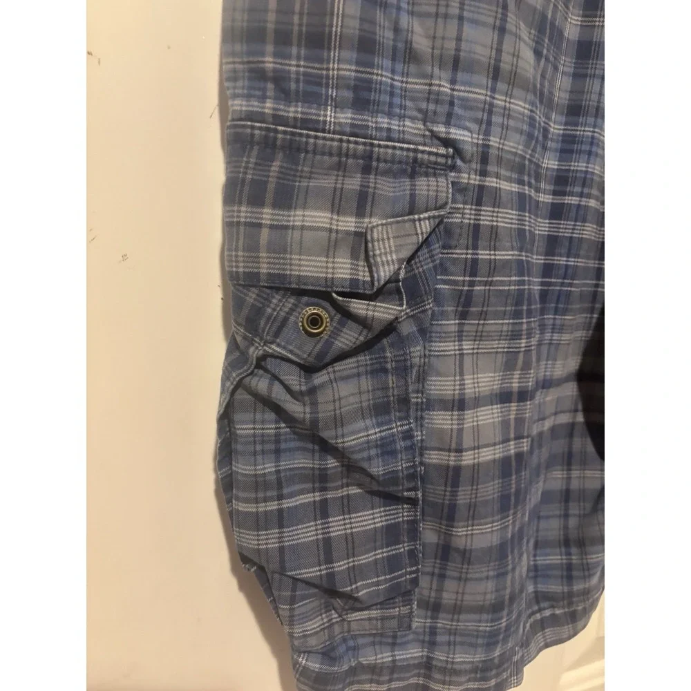 Eddie Bauer Shorts Men's Cargo Bermuda Size 36 Blue Plaid Outdoor Hiking‎